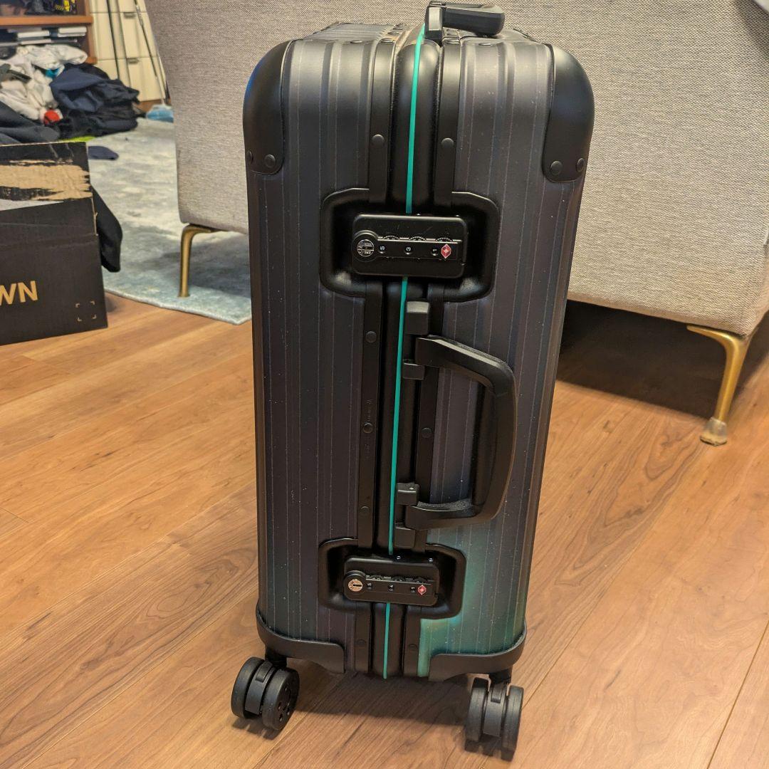 RIMOWA キャリーケース 世界限定1000 “オーロラ”