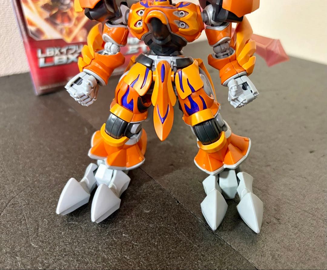 ハイパーファンクション LBXイフリート　ダンボール戦機　プラモデル