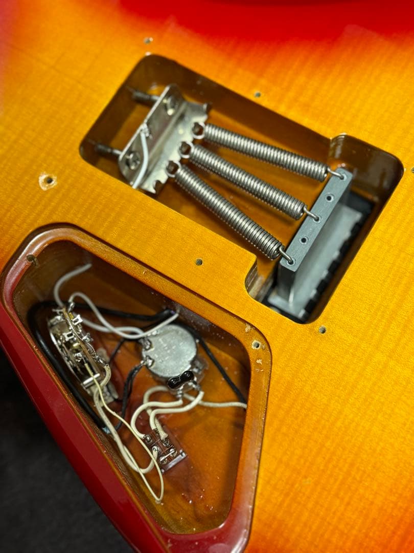 レア！　FERNANDES FR-85 チェリーサンバースト