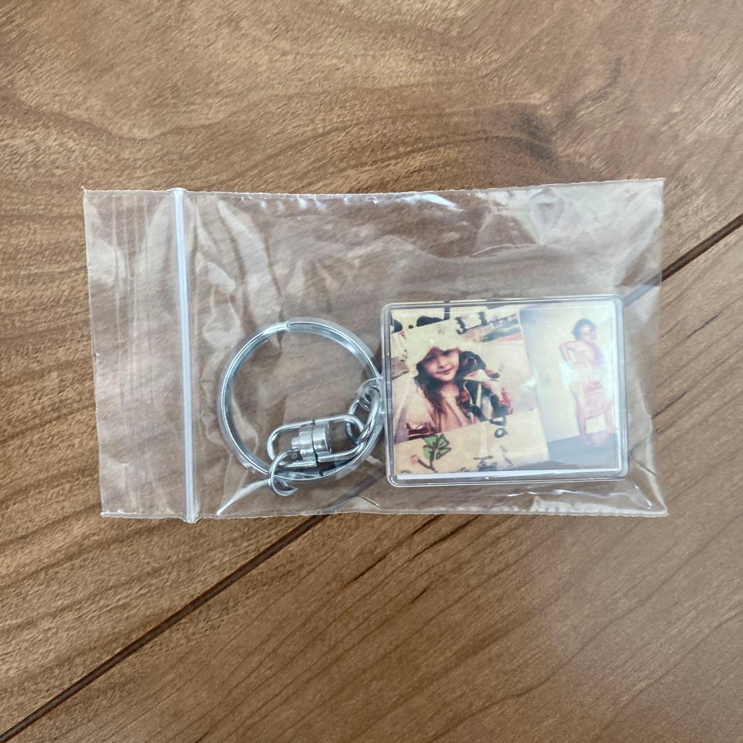 玉城ティナ 直筆サイン入り 赤瓦コースター - メルカリ