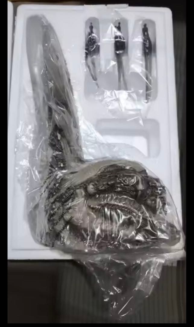 プレデター玉座 AVP