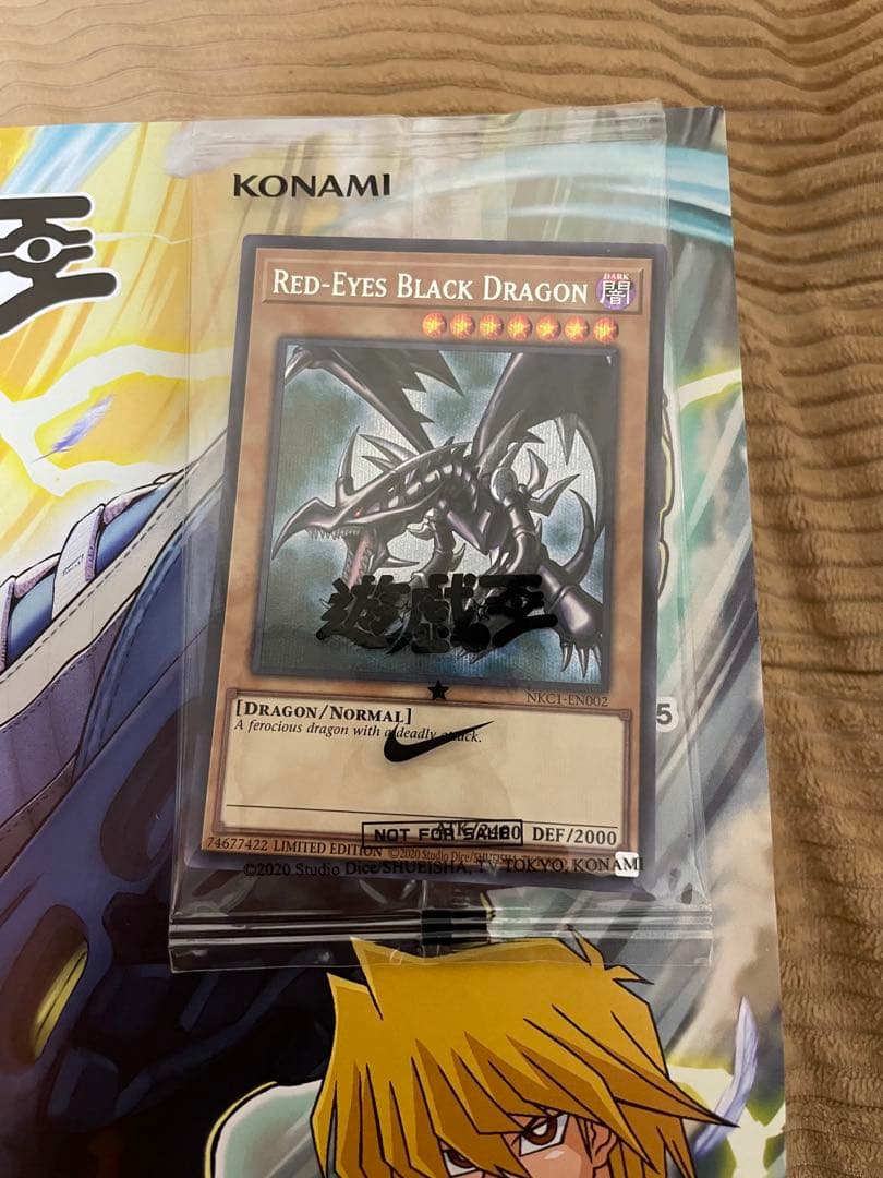 遊戯王×NIKE 真紅眼の黒竜 レッドアイズブラックドラゴン 英語