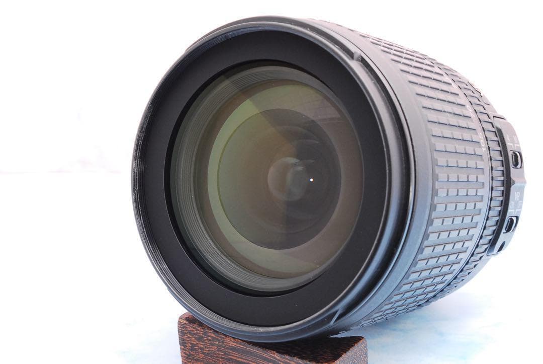 Nikon AF-S DX 18-105mm f3.5-5.6 VR★極美品