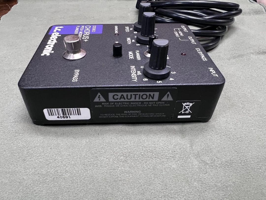 松本孝弘氏も使用 t.c. electronic CHORUS+ エフェクター