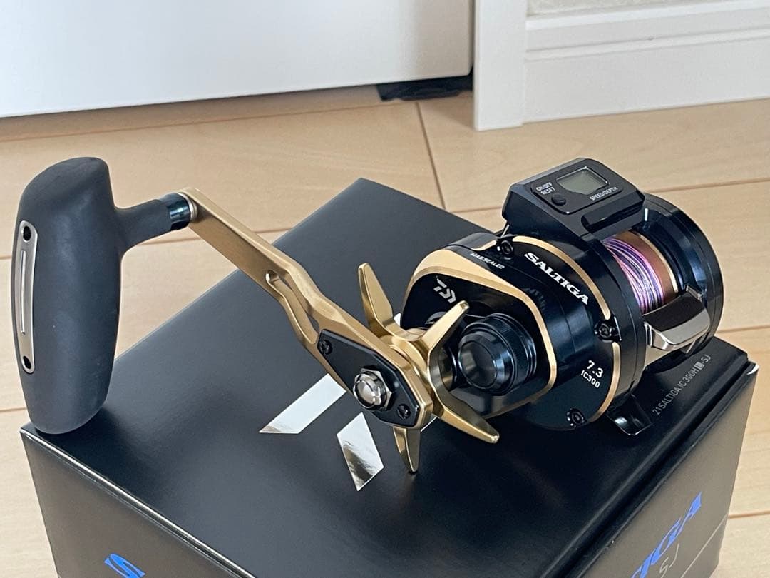 ⭐︎ダイワ ソルティガ 300HL-SJ(85-95mm左ハンドル - メルカリ