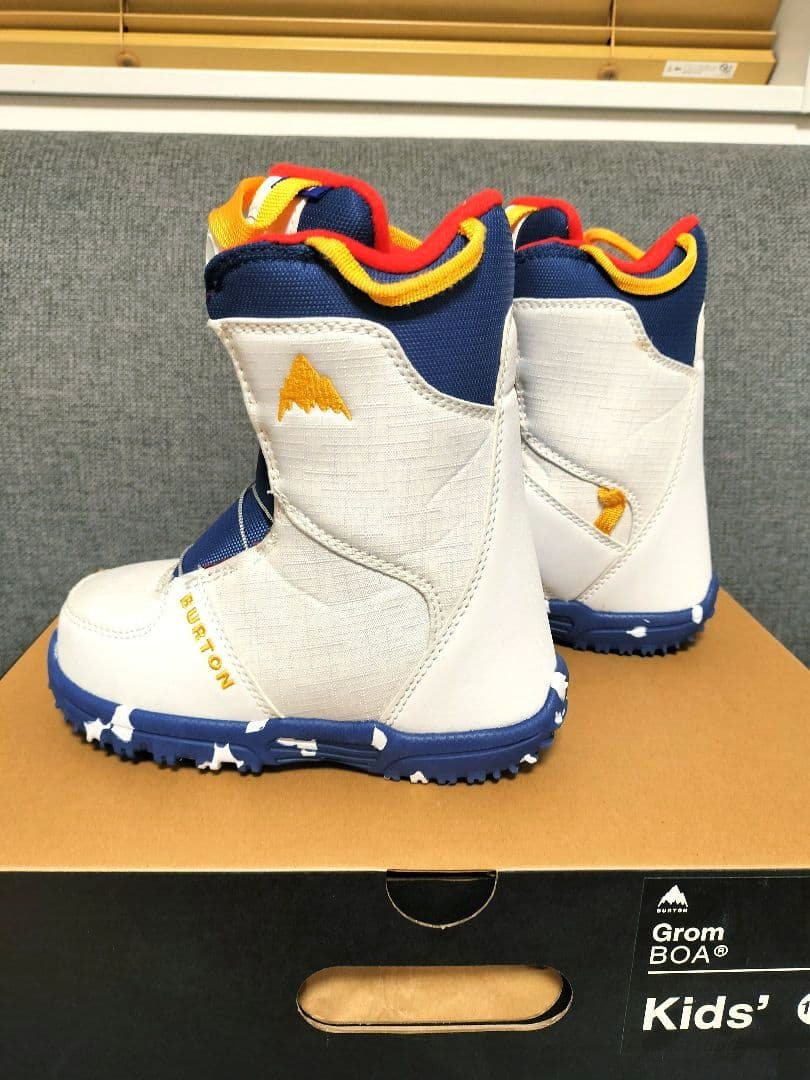 キッズ Burton グロム BOA スノーボードブーツ　 12C　18.5cm
