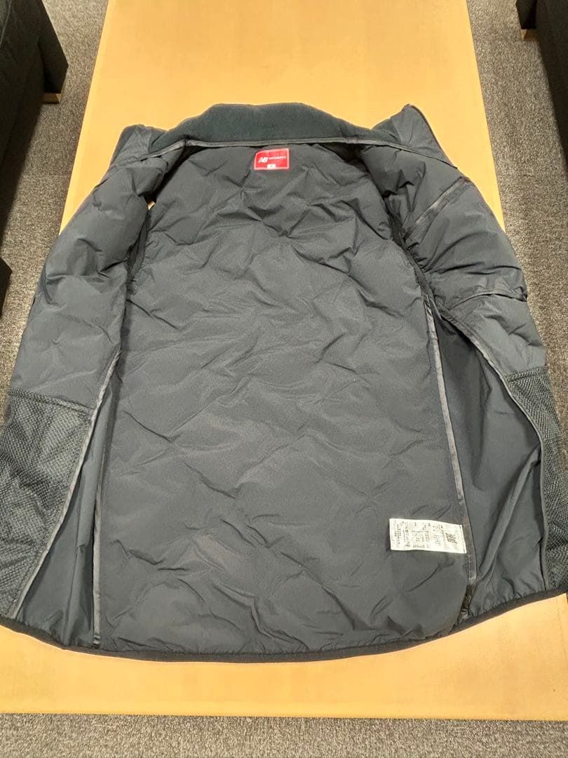 最新 New Balance メンズ ダウンベスト サイズ5 黒 - メンズウェア販売 中