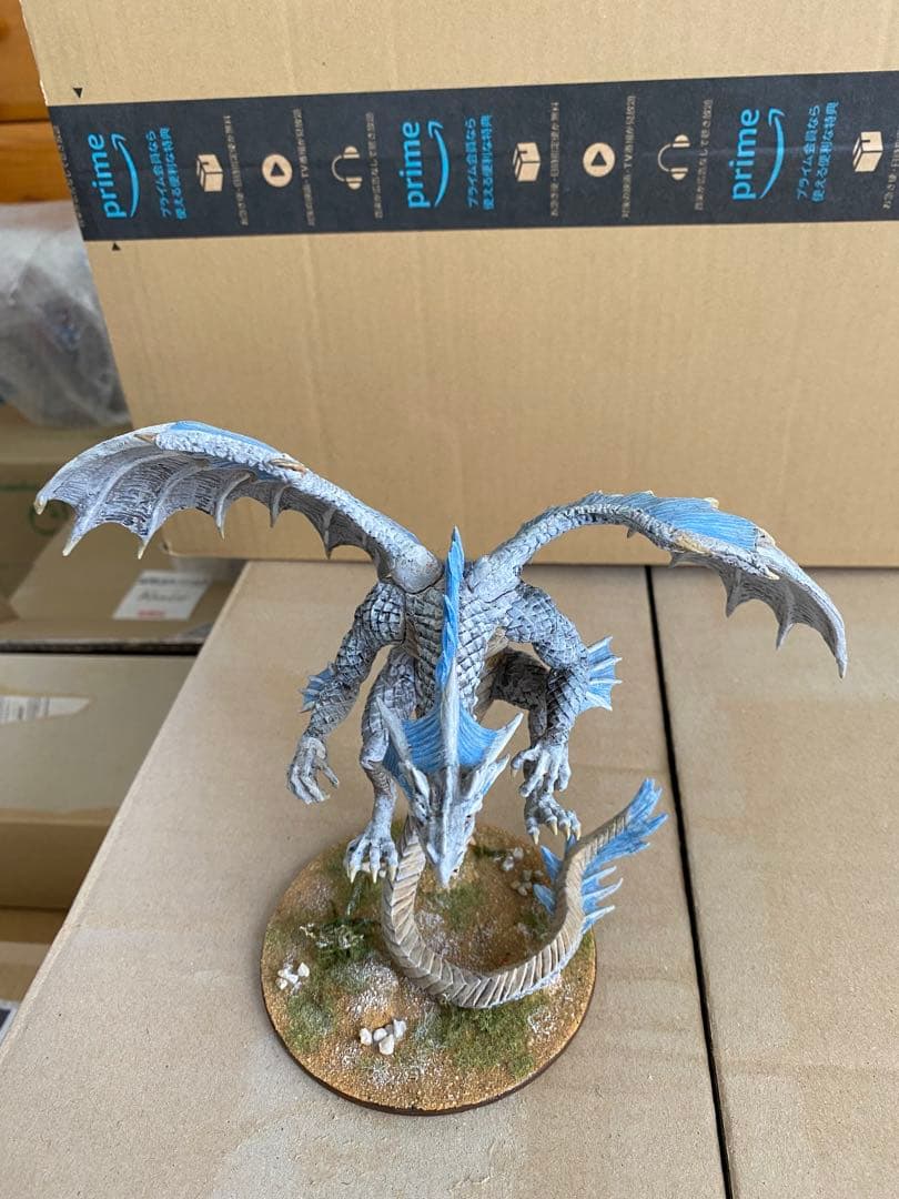 ウォーハンマー TRPG ボードゲーム ミニチュア　塗装済み　ホワイトドラゴン