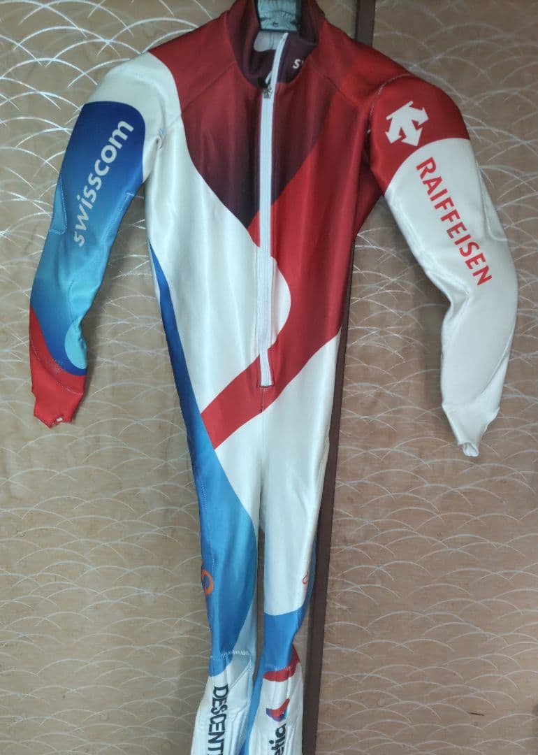 DESCENT デサント スイスチームモデル jr. ワンピース DESCENT デサント スイスチームモデル jr. ワンピース - メルカリ