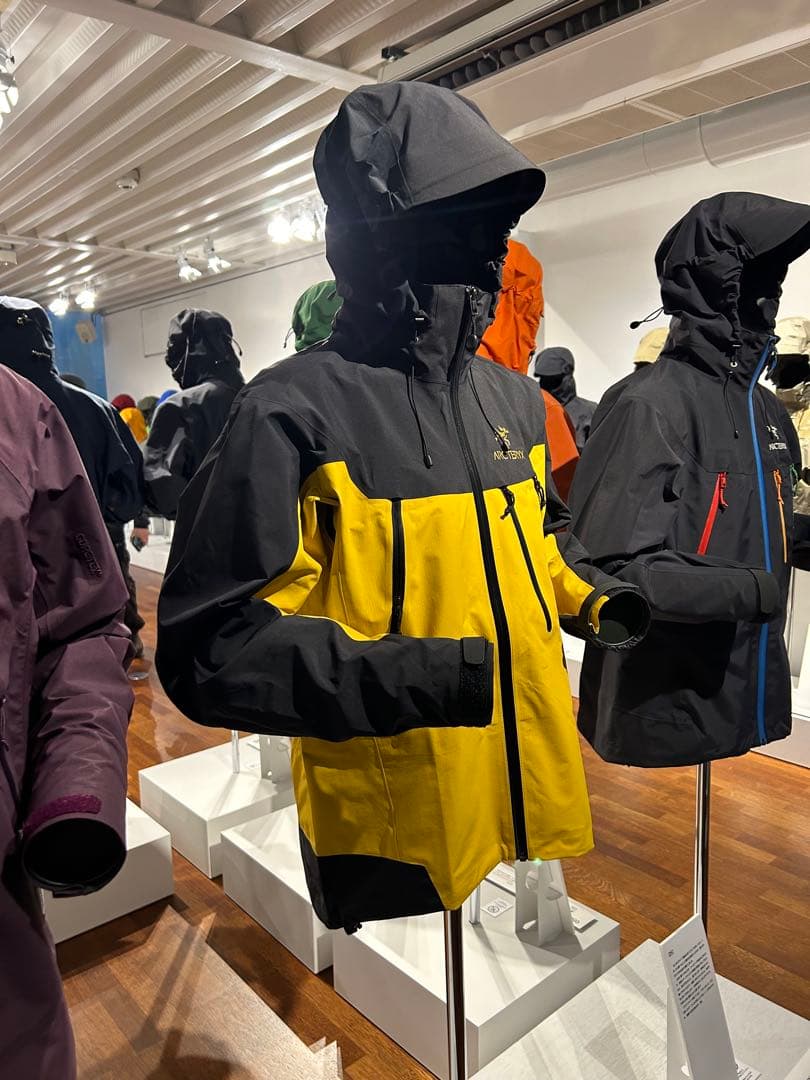 スペシャル新品 drake着Arc'teryx BEAMS Theta AR S - メルカリ