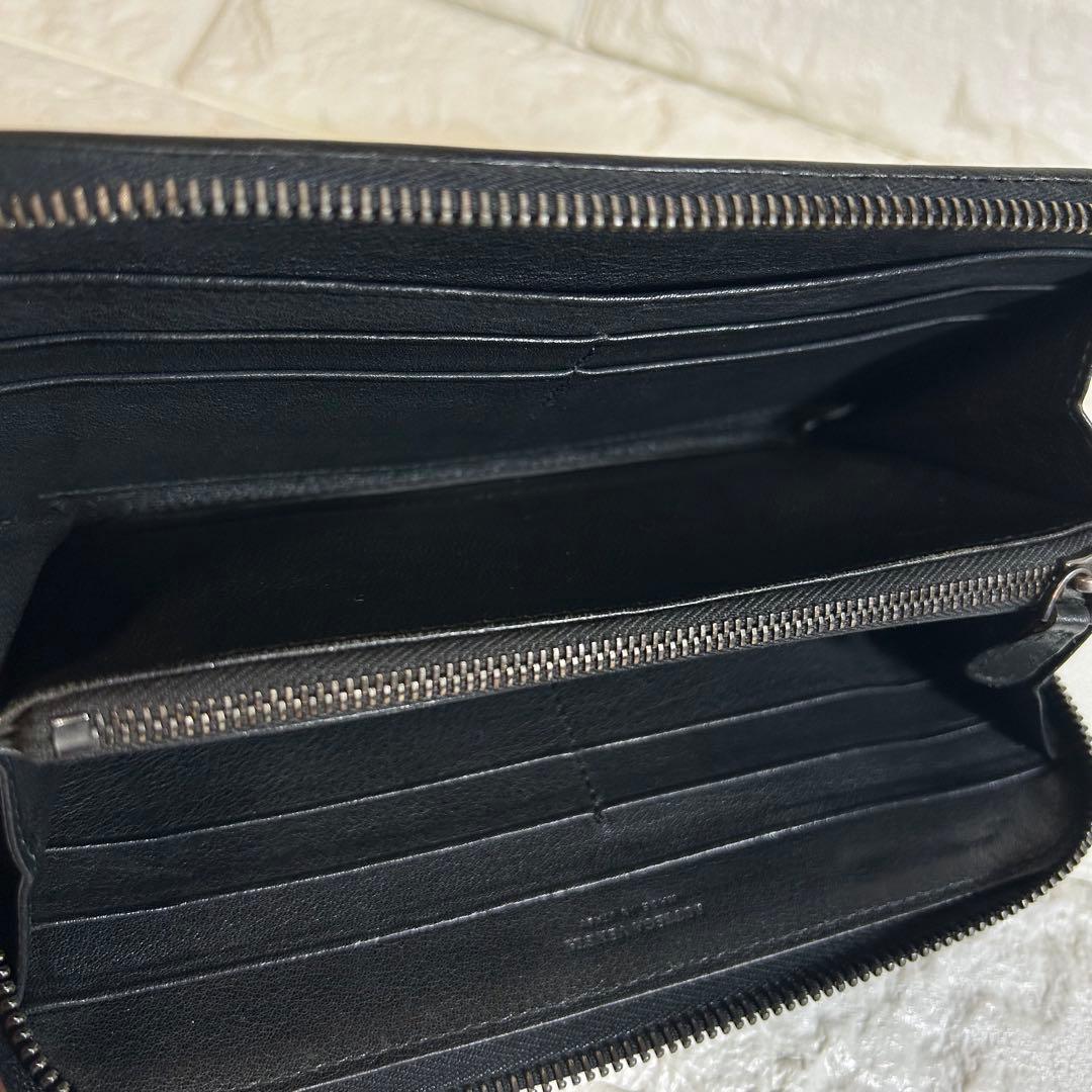 《希少モデル》ボッテガヴェネタ 長財布 イントレチャートスタッズ パンチング/黒