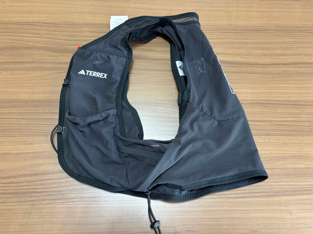 アディダス テレックス 5L AEROREADY トレイルランニングベスト - メルカリ