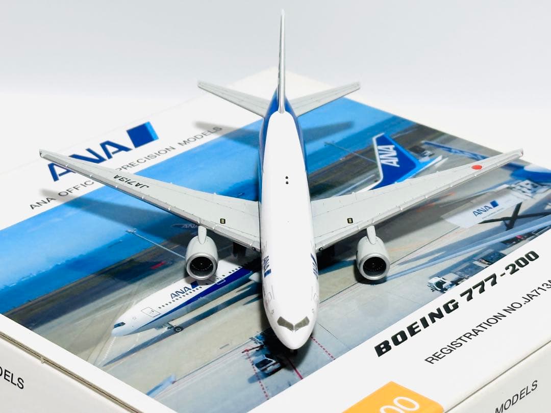 全日空商事 1/400 ANA B777-200 NH40022 - メルカリ