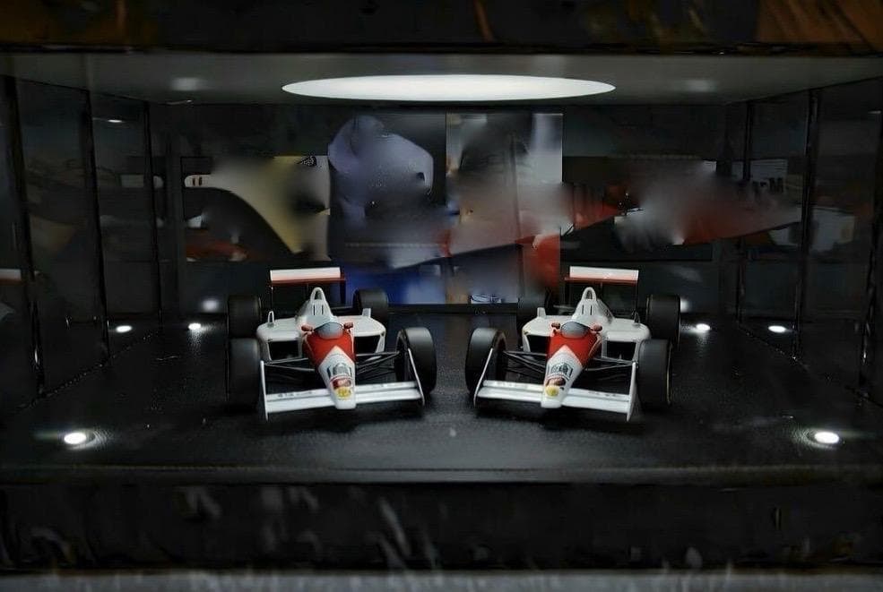 taオーダー品・ディスプレーBOX・スタイリッシュジオラマ 1/64展示可・ランダム木・3層式ディスプレーBOX / LED20灯