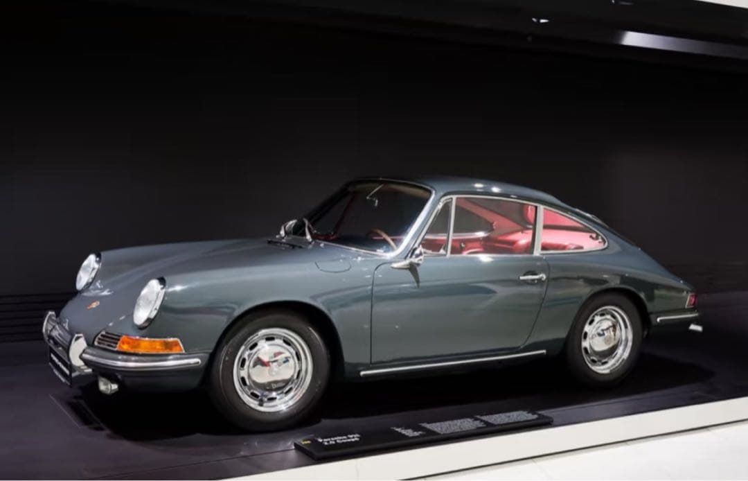 ポルシェミュージアム特注 1/18ポルシェ911 1964 スレートグレー