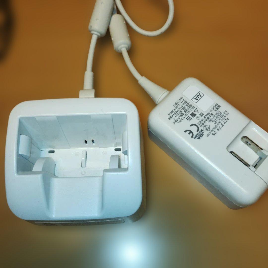 ドコモ らくらくホン用 卓上ホルダー F49 FOMA ACアダプタ - メルカリ