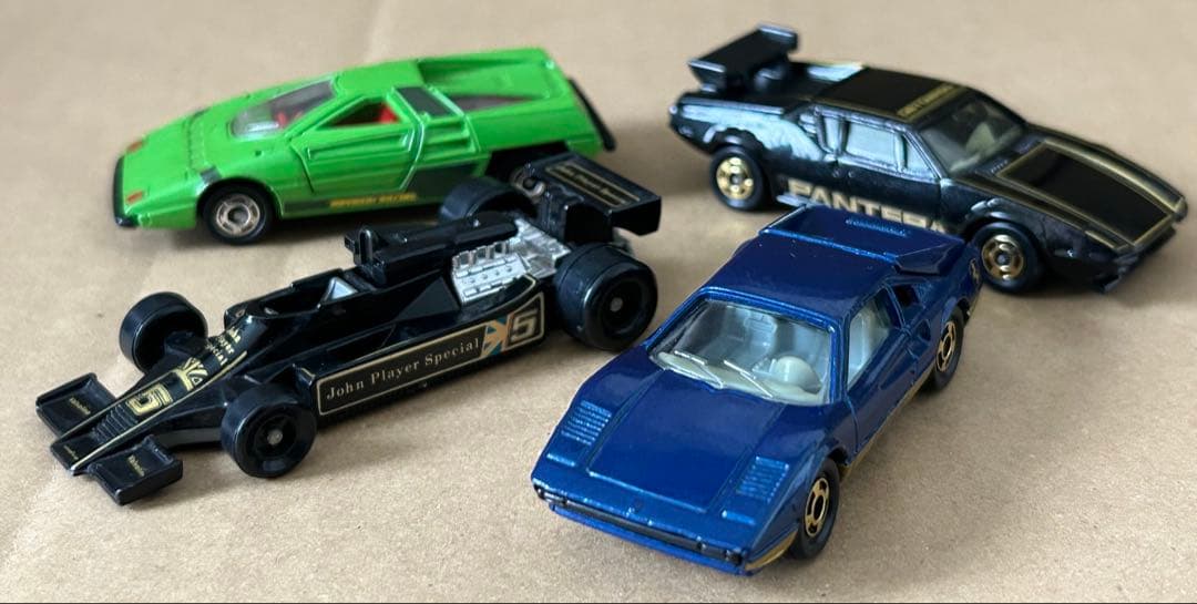 日本製 トミカ スーパーカー 4台セット ミニカーショップ ケンボックス トミカギフト トミカ名車ミュージアム