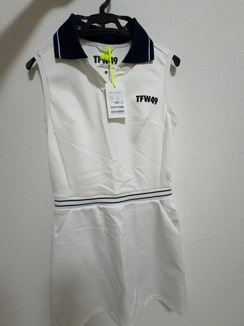 【新品タグ付】TFW49ワンピース 0202_D ダンボールニット ベルト付きZIP UPワンピース (ブラック) – K