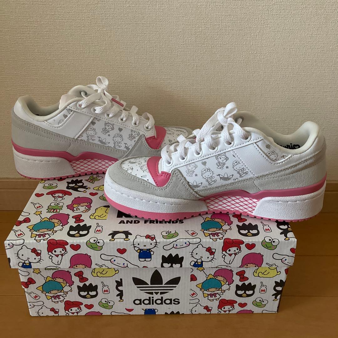 adidasアディダス　ハローキティ&フレンズ　フォーラムボールド　23.5cm