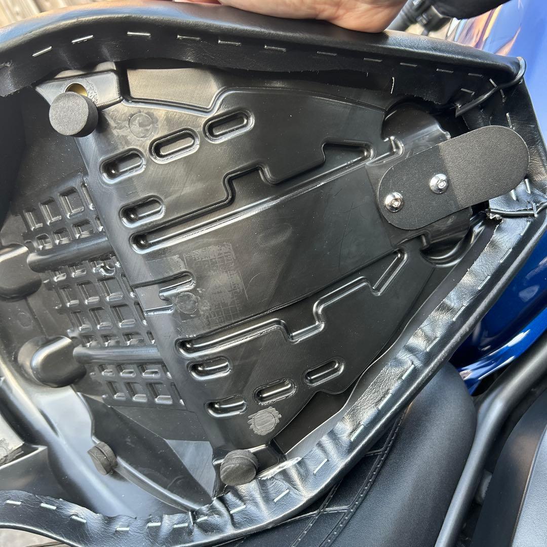 HONDAレブル250用 ブラック ストライプシート - メルカリ