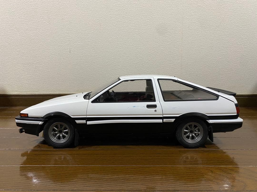 ジャンク！ 1/8 トヨタ スプリンタートレノ AE86 頭文字D ミニカー