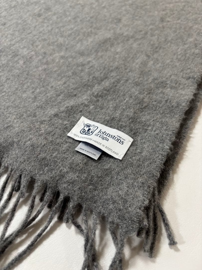 かげやんさん専用】Johnstons of Elgin中判カシミヤマフラー - メルカリ