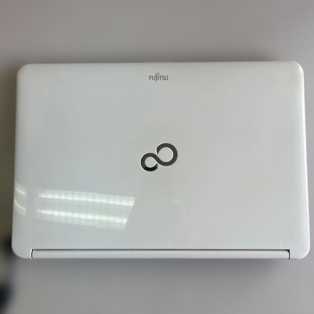 ☆格安美品☆WinXP☆第3世代i7☆富士通15.6インチ大画面ノートPC