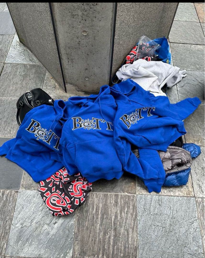 ゆ*ち様 BoTT alwaysパーカー 青 - メルカリ