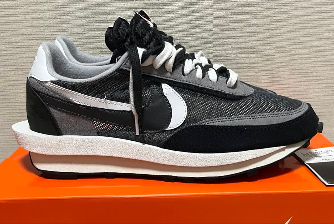 【美品】サカイ × ナイキ LD ワッフル \"ブラック\"