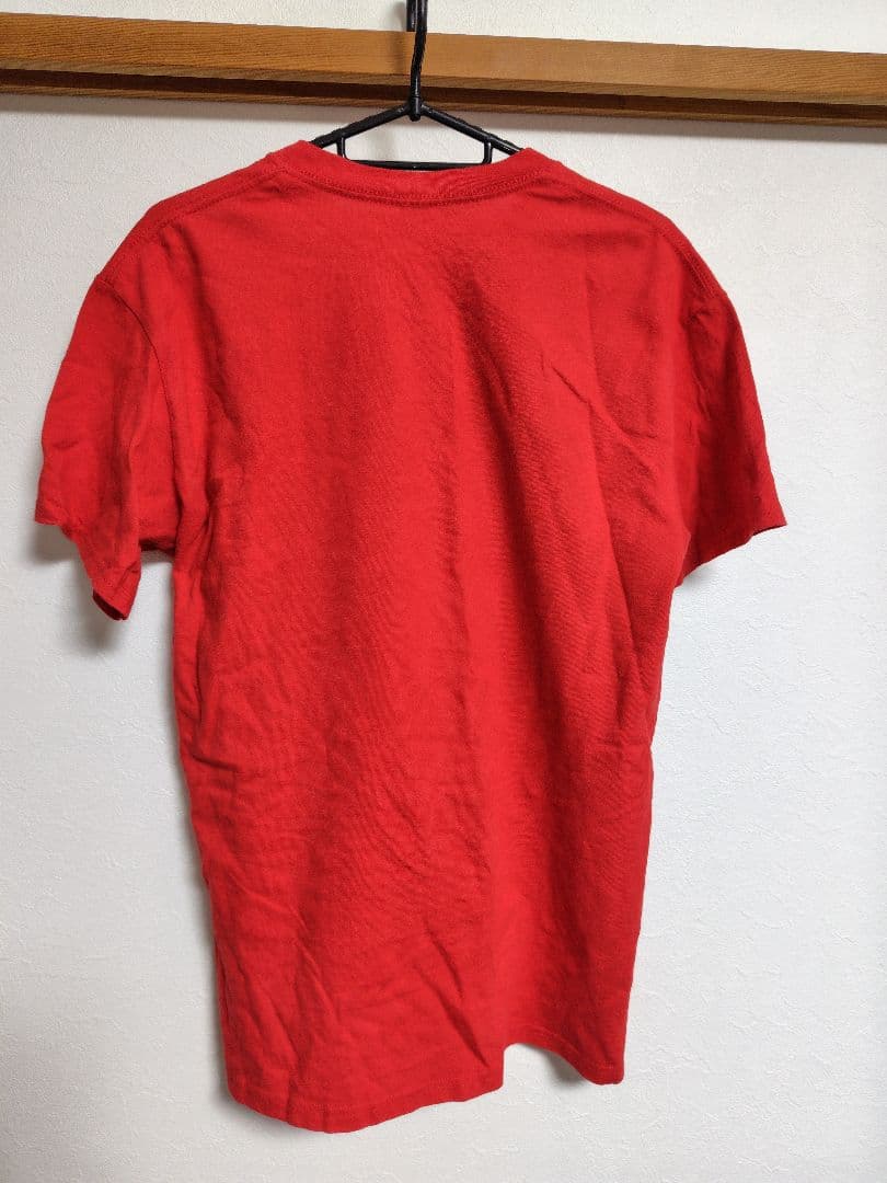 半袖Tシャツ。バンド「画鋲」宮藤官九郎・三宅弘城・よーかいくん。赤。