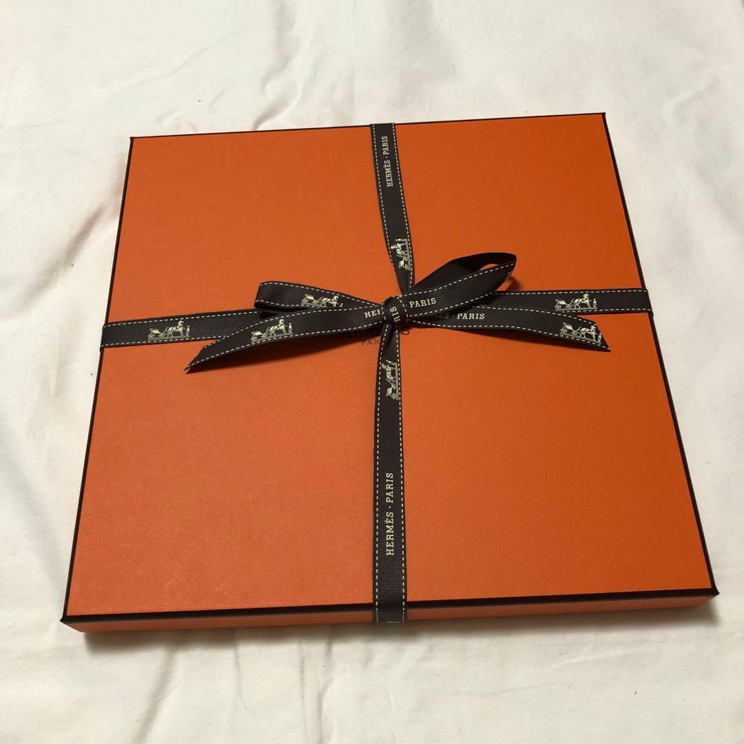 2025AW 新作 HERMES カレ90 《銀細工の花》