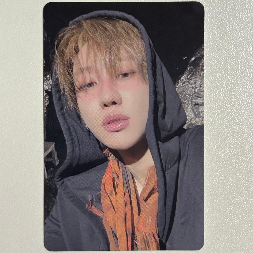 HAPPY BURSTDAY yizhiyu 北京 ミンハオ トレカ - メルカリ