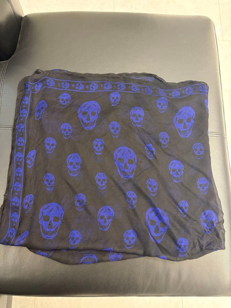 ALEXANDER McQUEEN アレキサンダーマックイーン　スカルスカーフ Alexander McQueen＊ スカル スカーフ 関税/送料込 (alexander mcqueen