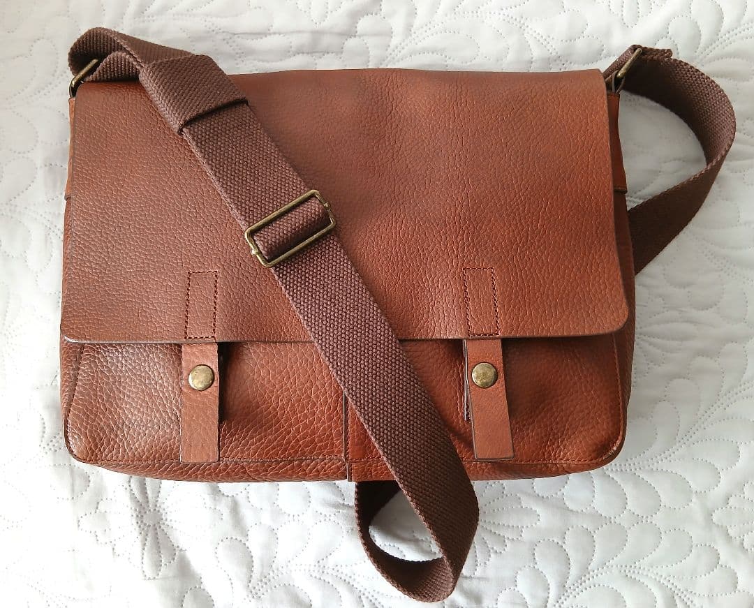 OLD GAP　牛革　ブラウン　メッセンジャー　ショルダーレザーバッグ　美品 楽天市場】男女兼用 メンズ 牛革 メッセンジャーバッグ ミニ 小型 軽い