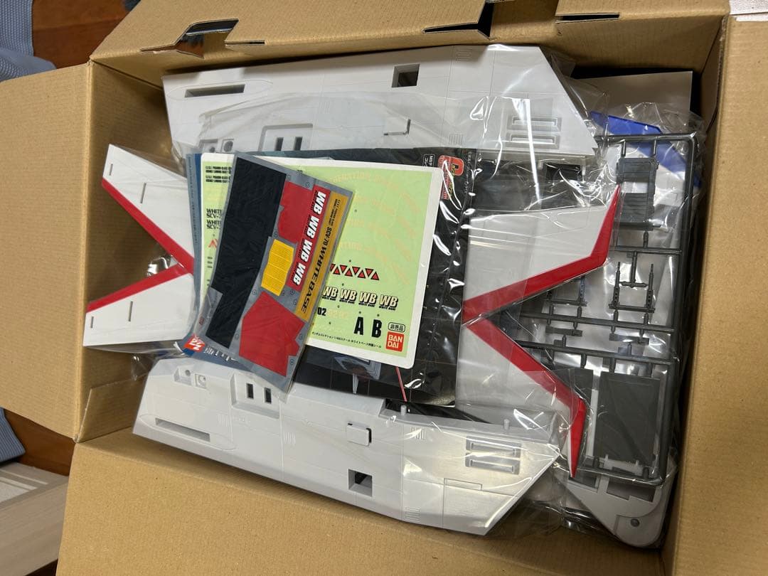 【早い者勝ち】バンダイ 1/400 ホワイトベース SCV-70