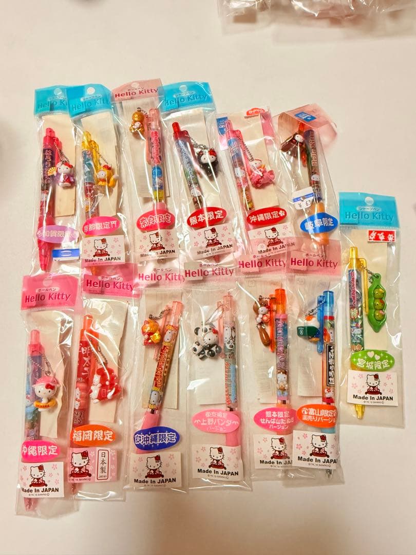 【まとめ売り92点】ご当地キティストラップ・ボールペン