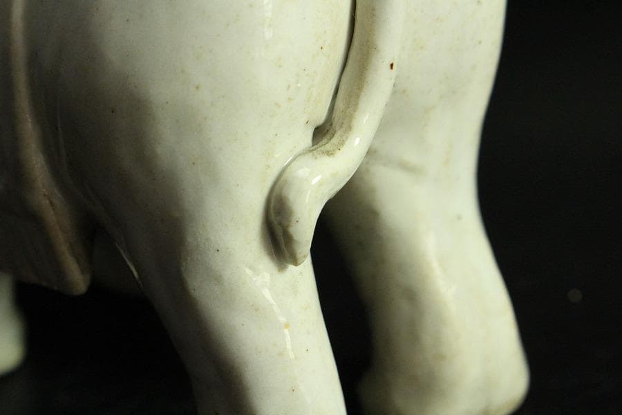 白磁 象乗 置物(K-LC875) - メルカリ