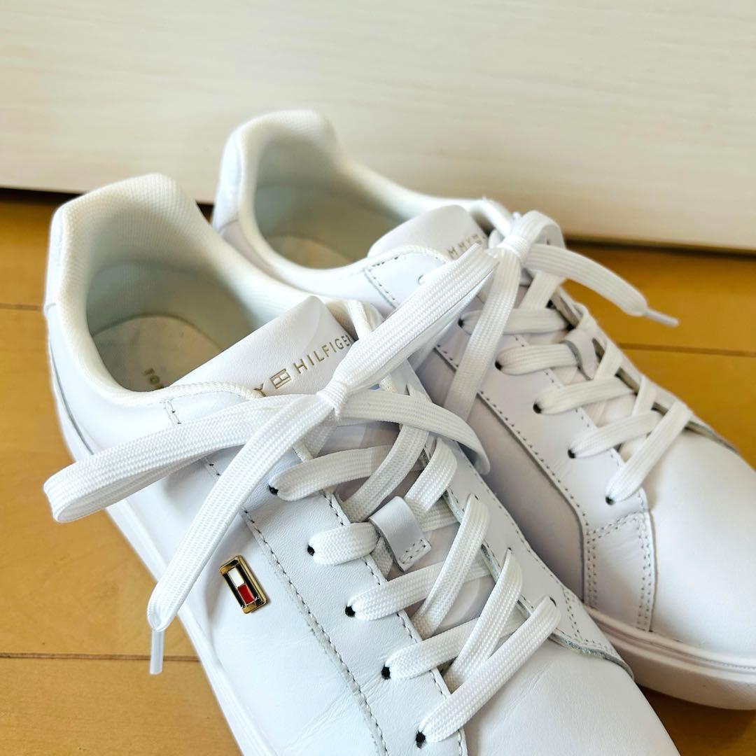 トミーヒルフィガー】スニーカー（レディース 24.5㎝ ホワイト