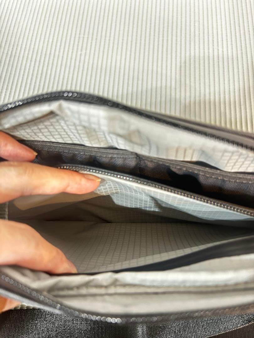 新品】XB:01 CROSSBODY 3L RE:FORM - メルカリ