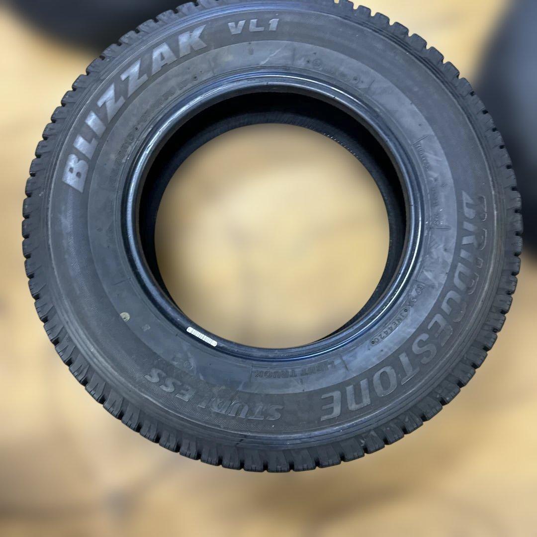 ブリヂストン 195/80R15 冬用タイヤ 2020年 4本(2-89)