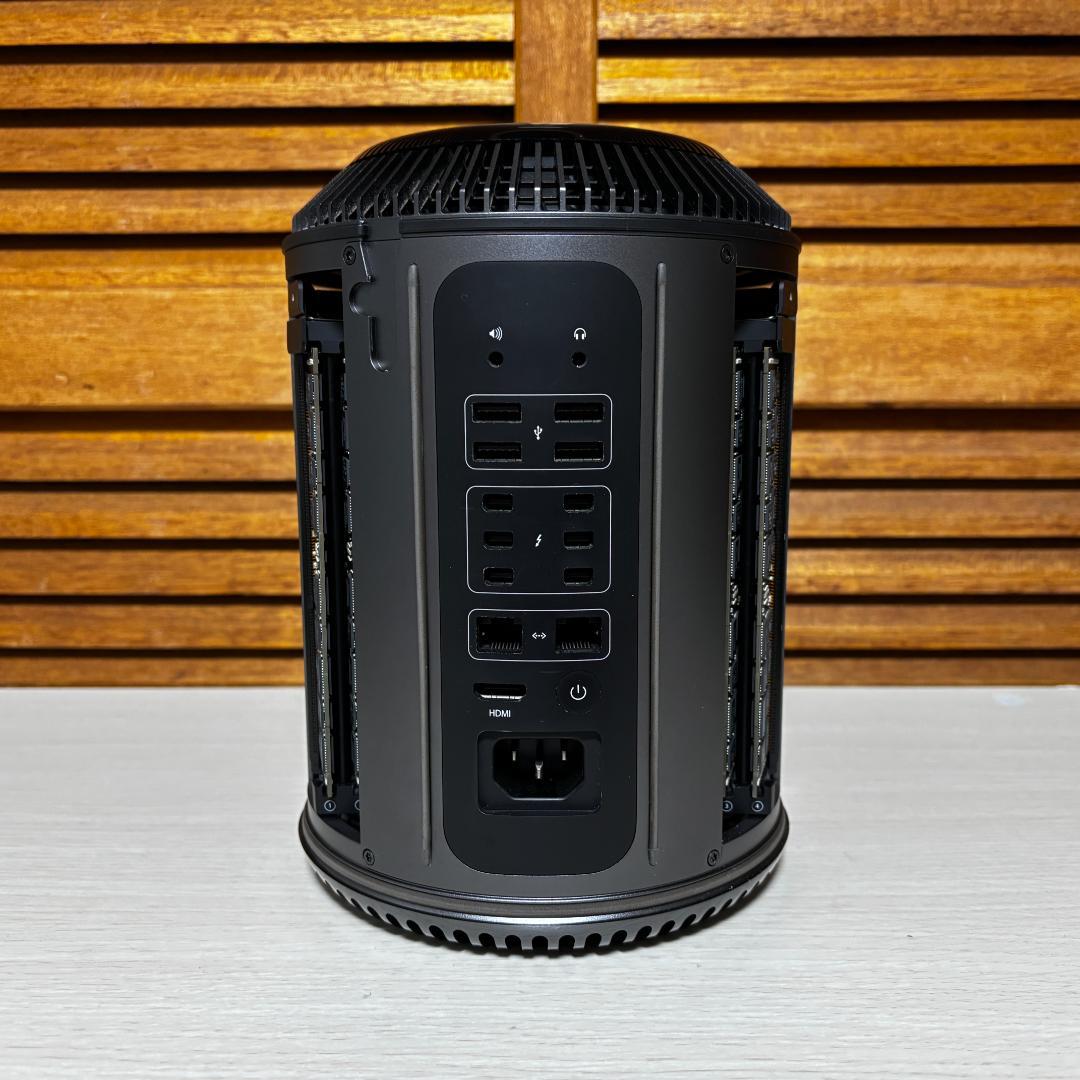 Mac Pro(Late 2013)　 3.0GHz・64GB・1TB