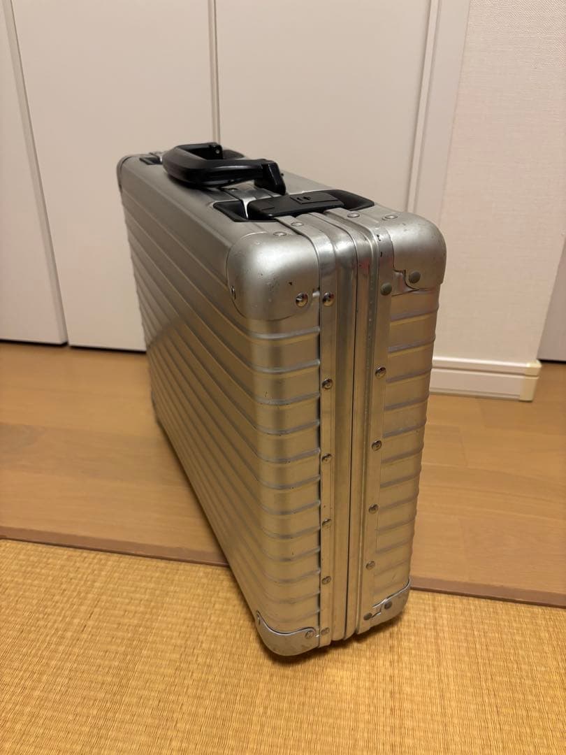 ヴィンテージRIMOWAジェラルミンアタッシュケース 西ドイツ製 - メルカリ