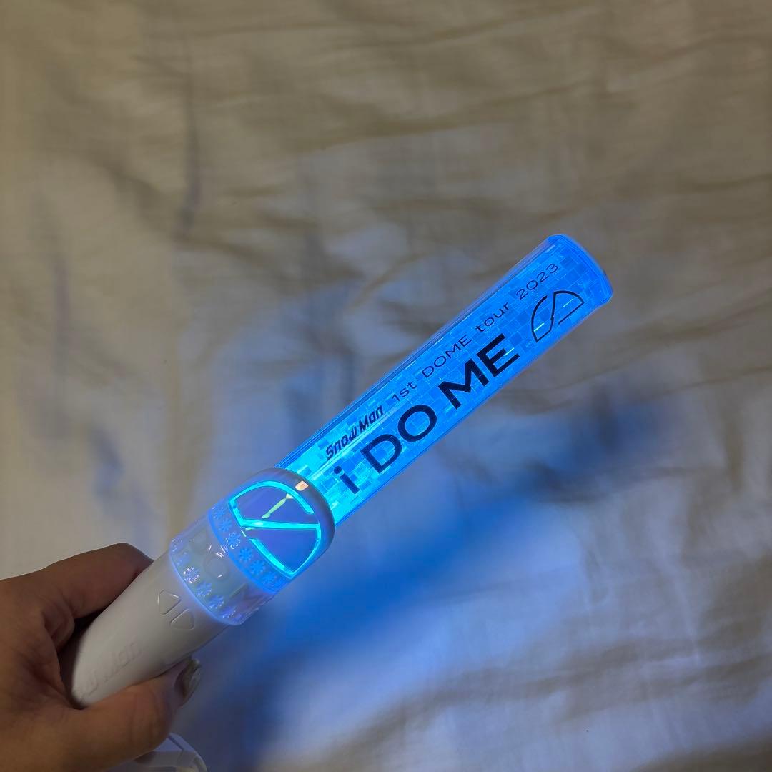 Snow Man IDOME ペンライト 電池、銀テープ付き - メルカリ