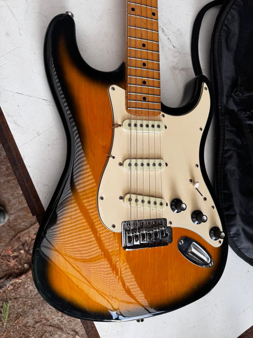 現状品】 エレキギターCREATIVE MIND弦楽器 楽器 ソフトケースあり