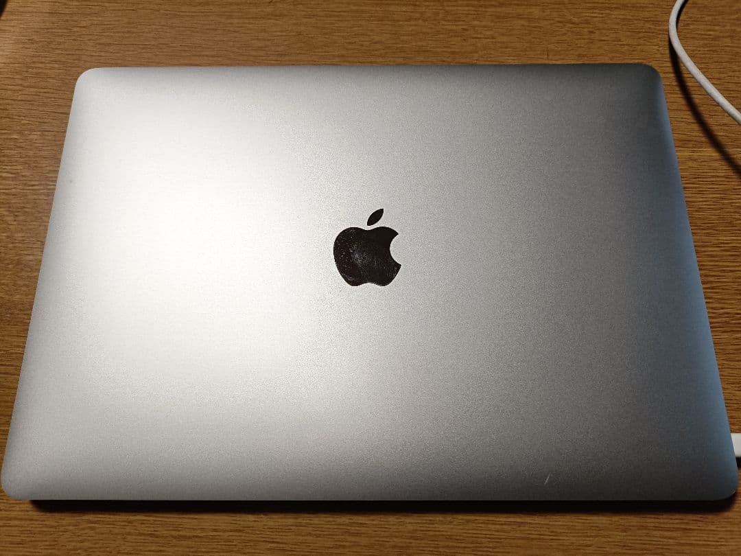 MacBook Air 13インチ シルバー　2020 Amazon.com: Apple MacBook Air (13-inch, 8GB RAM, 512GB SSD Storage