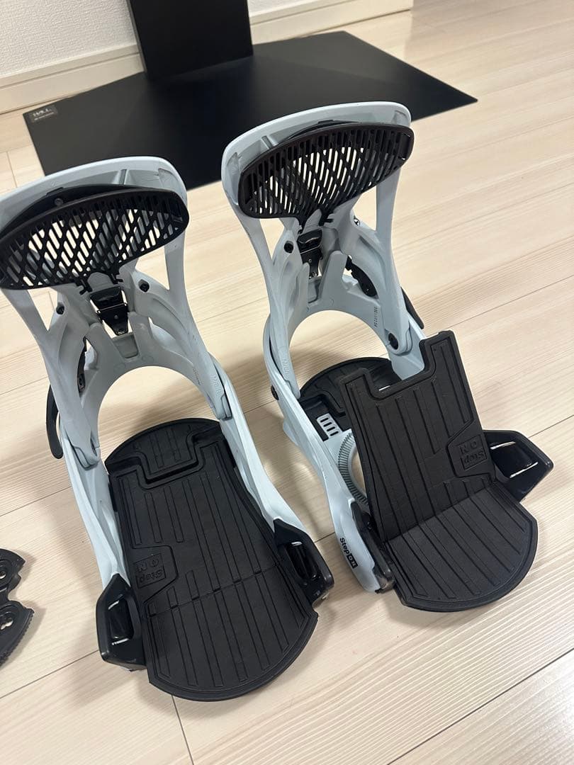 スノーボード burton step on Genesis s Burton - Step On Genesis Bindings 2026 – Board Of Missoula