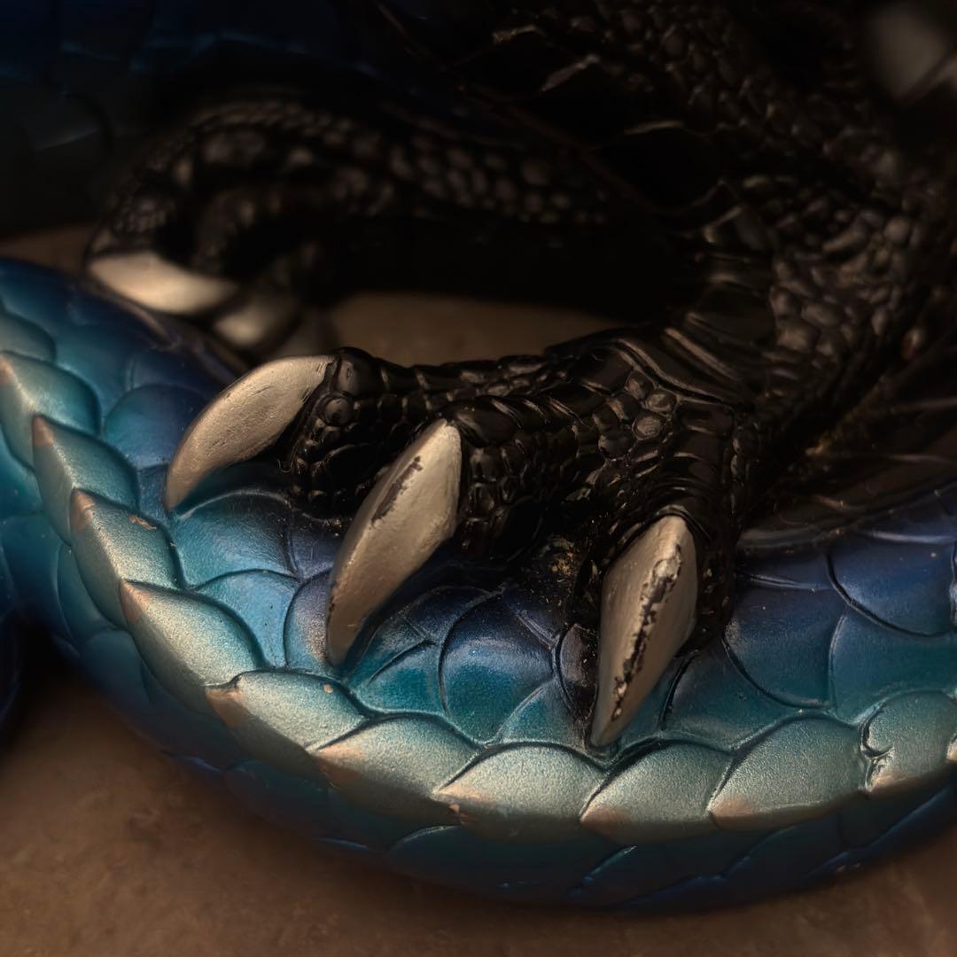 Windstone Editions　ドラゴンのフィギュア　置物　Dragon