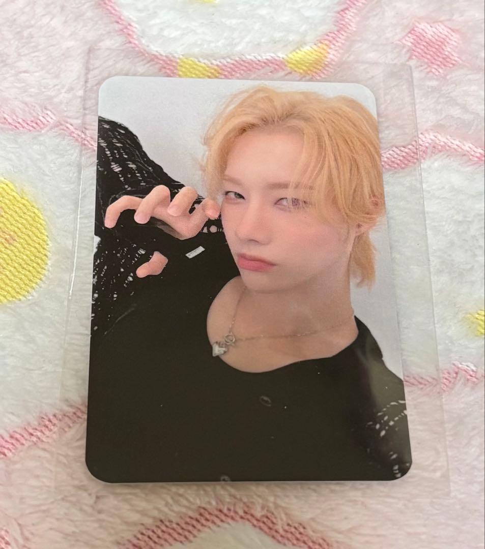 出回り無し XLOV b.stage+ ルイ トレカ 미공개 포토카드