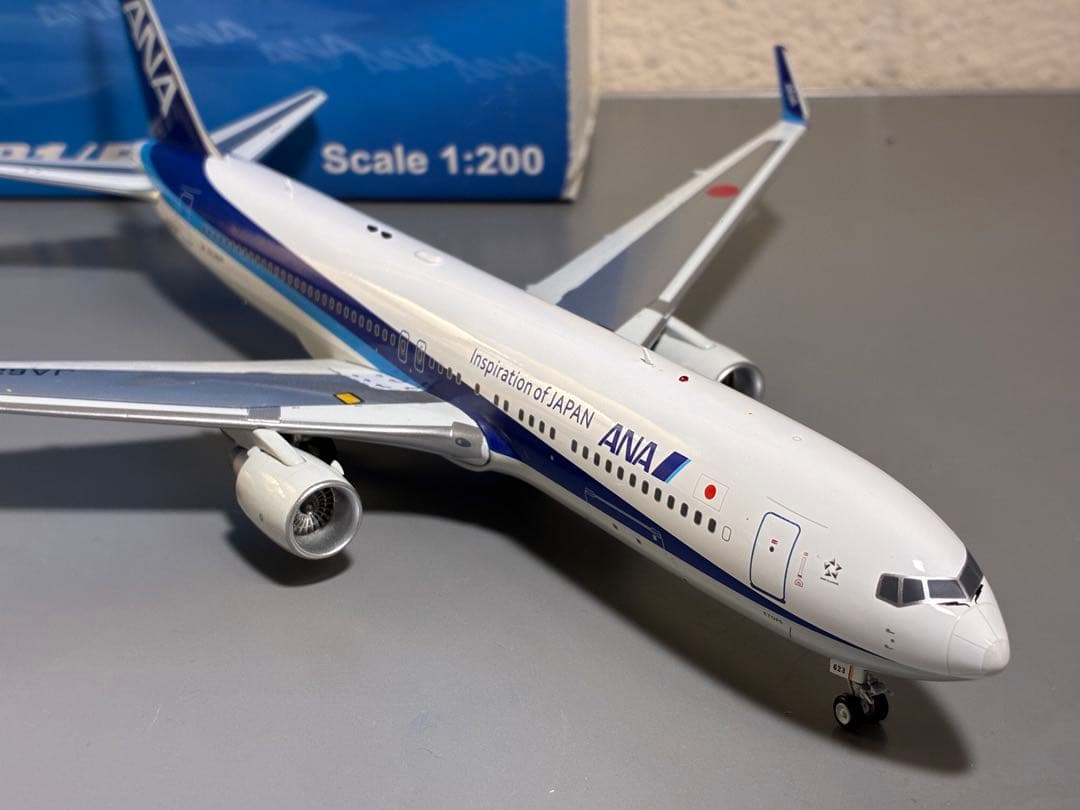 航空機・ヘリコプター Jcwings ANA Boeing767-300ER w 1/200