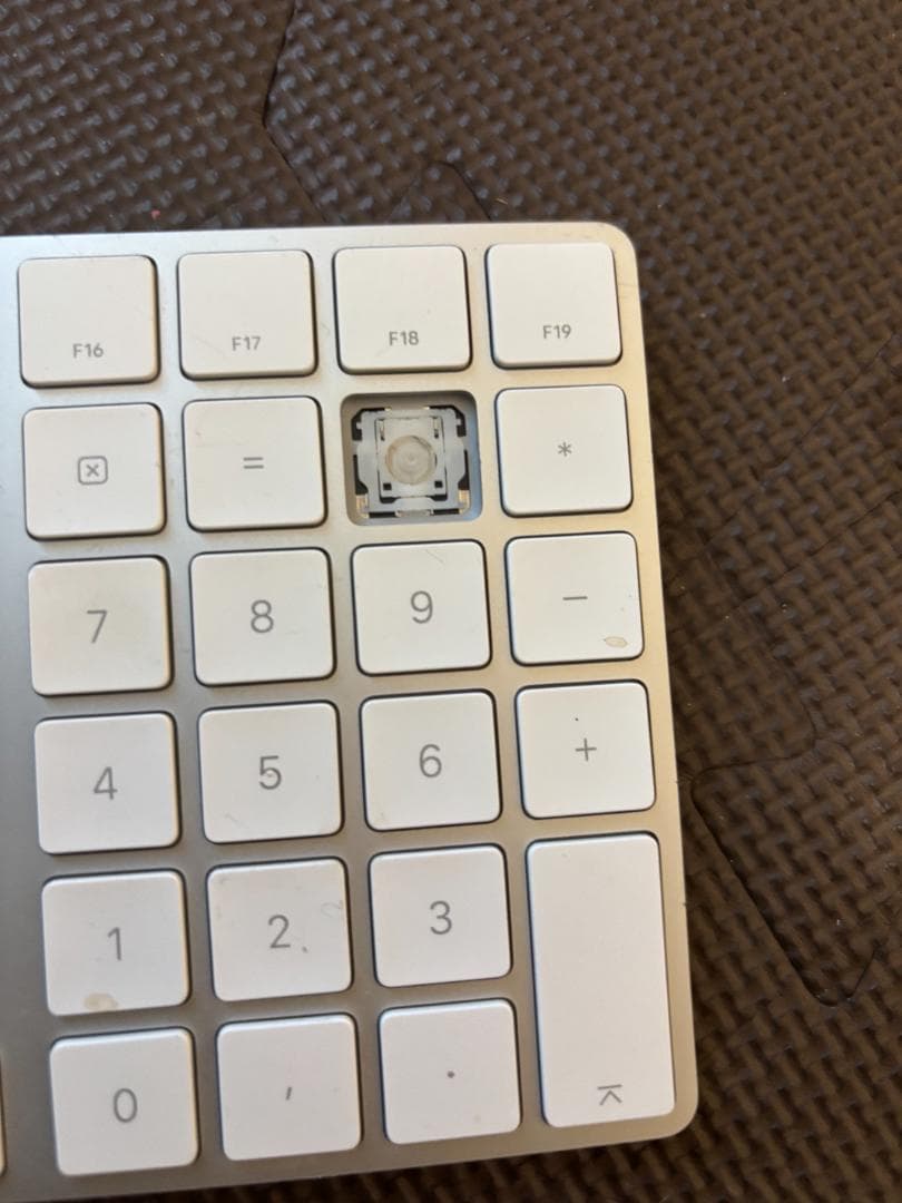 Apple純正 Magic Keyboard テンキー付き A1843 ジャンク - メルカリ